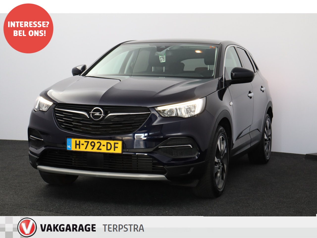 Opel Grandland X - 1.2 Turbo Business Executive/ D-Riem verv: 55.000 KM!/ Automaat!/ Trekhaak/ 18'' LMV/ Pano - AutoWereld.nl