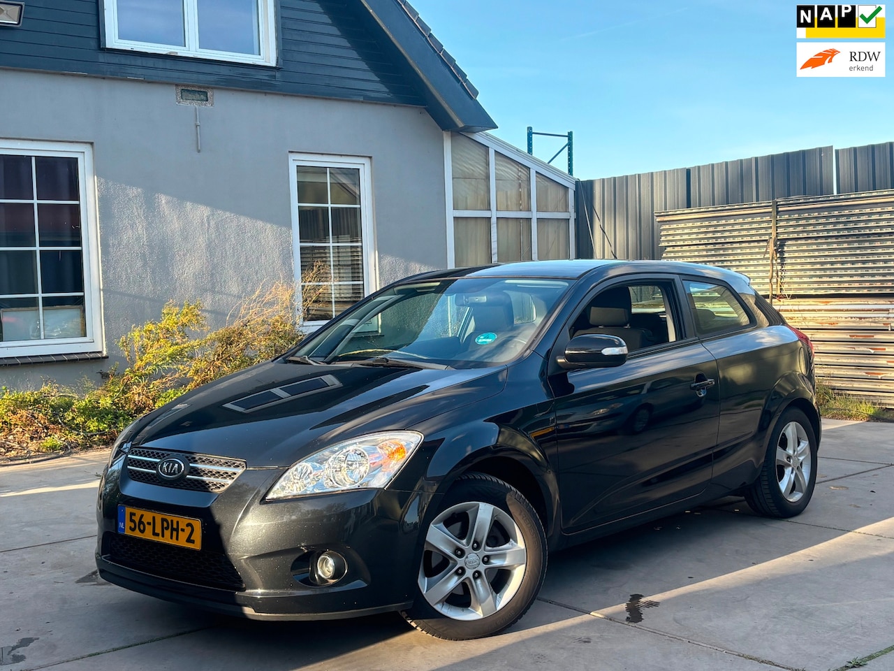 Kia Pro cee'd - 1.6 CVVT X-ecutive | Nieuwe APK | Airco | El. Ramen | Parkeersensoren | Sportvelgen | Rijk - AutoWereld.nl