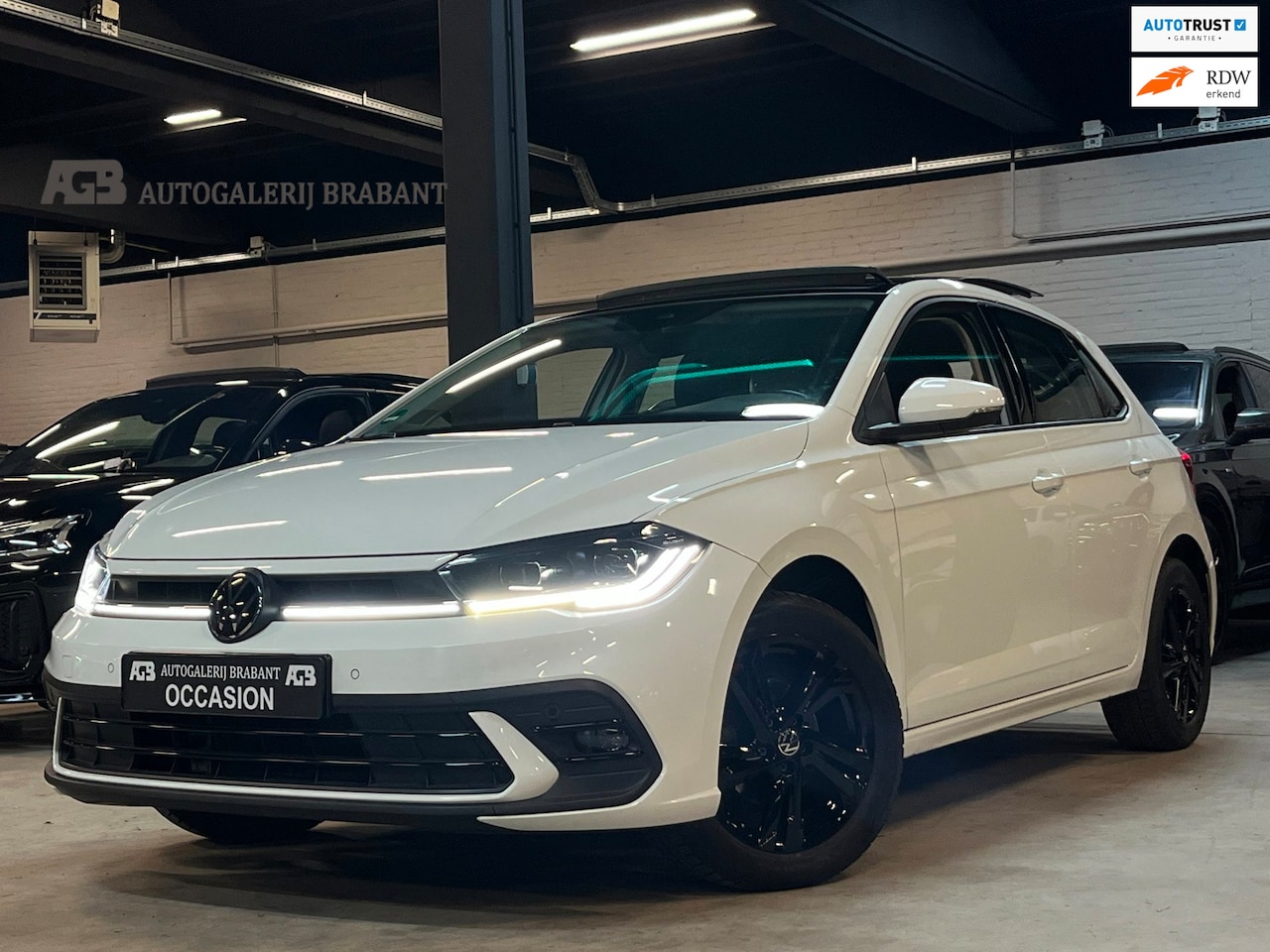 Volkswagen Polo - 1.0 TSI Life Business Pano/IQLights/Carplay - AutoWereld.nl