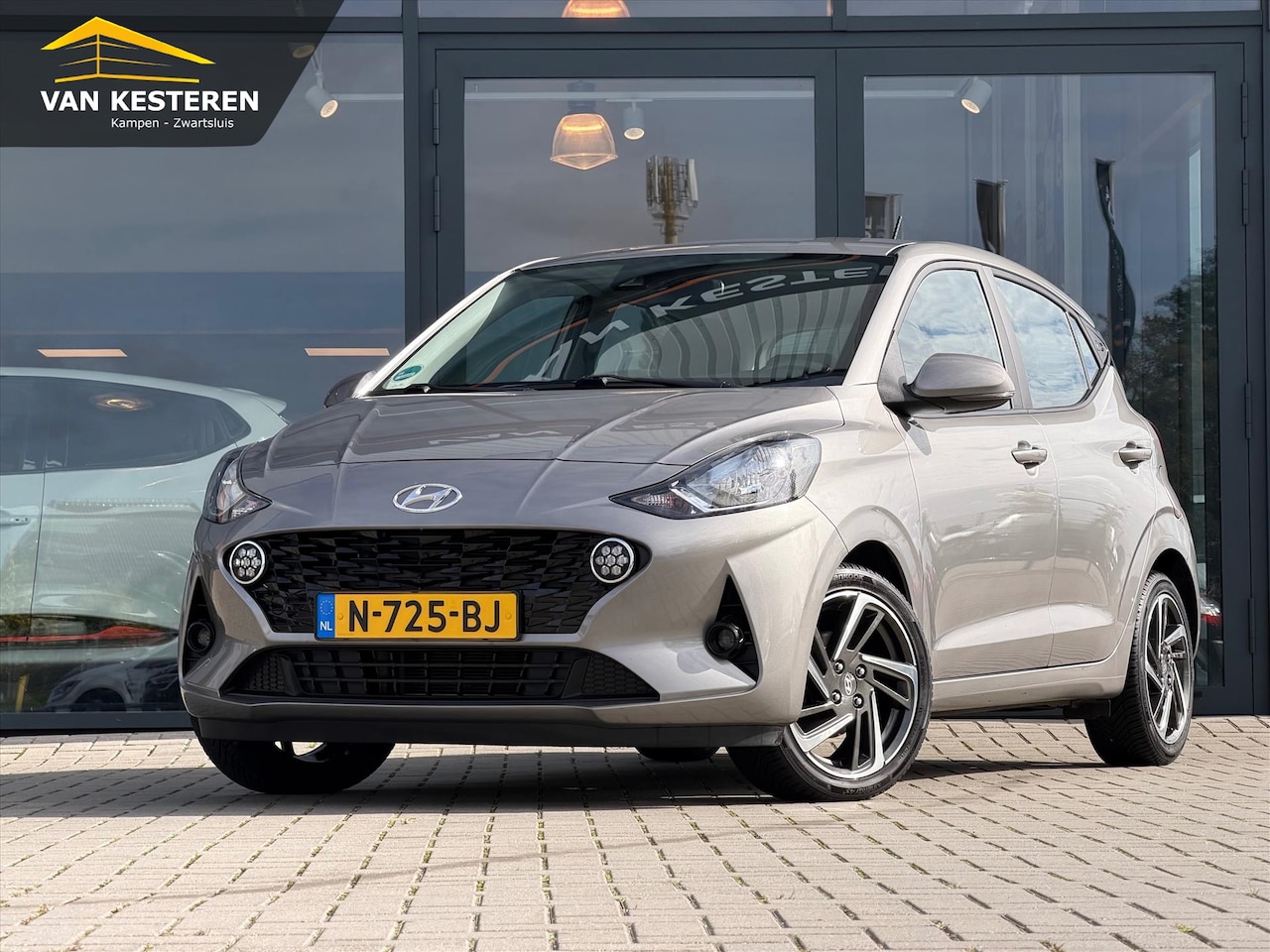 Hyundai i10 - 1.0i 67pk Comfort | Carplay | 16" LMV | DAB | Cruise C. | All. Seasons | NL Auto | - AutoWereld.nl