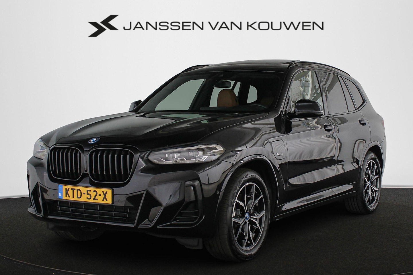 BMW X3 - xDrive30e M Sport Panoramadak Stuur-Stoelverwarming HiFi Camera - AutoWereld.nl