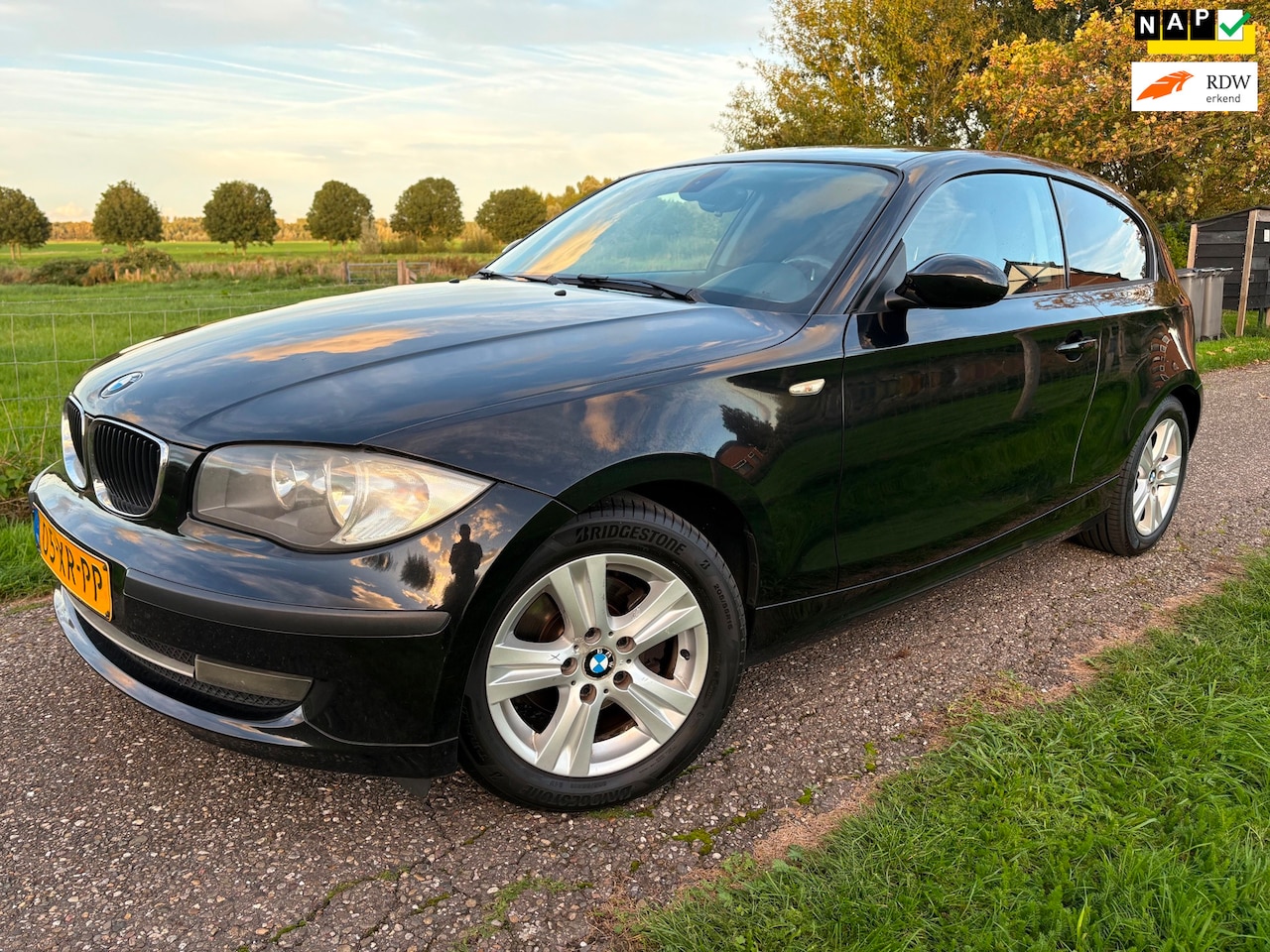 BMW 1-serie - 118i Business Line|APK - AutoWereld.nl
