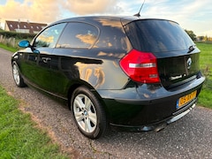 BMW 1-serie - 118i Business Line|APK|Lees Tekst