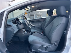Ford Fiesta - 1.6 Sport ST-LINE / Cruise / Climate control / Nwe Apk / Bluetooth / CV