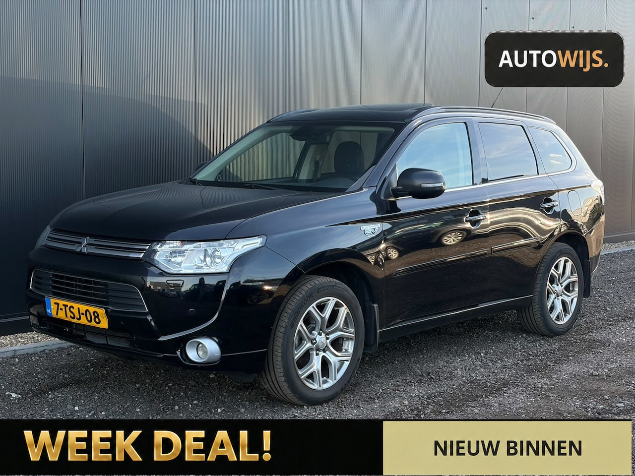 Mitsubishi Outlander - 2.0 PHEV instyle+|PANO|LEDER|NL AUTO|TREKHAAK|VOL! - AutoWereld.nl