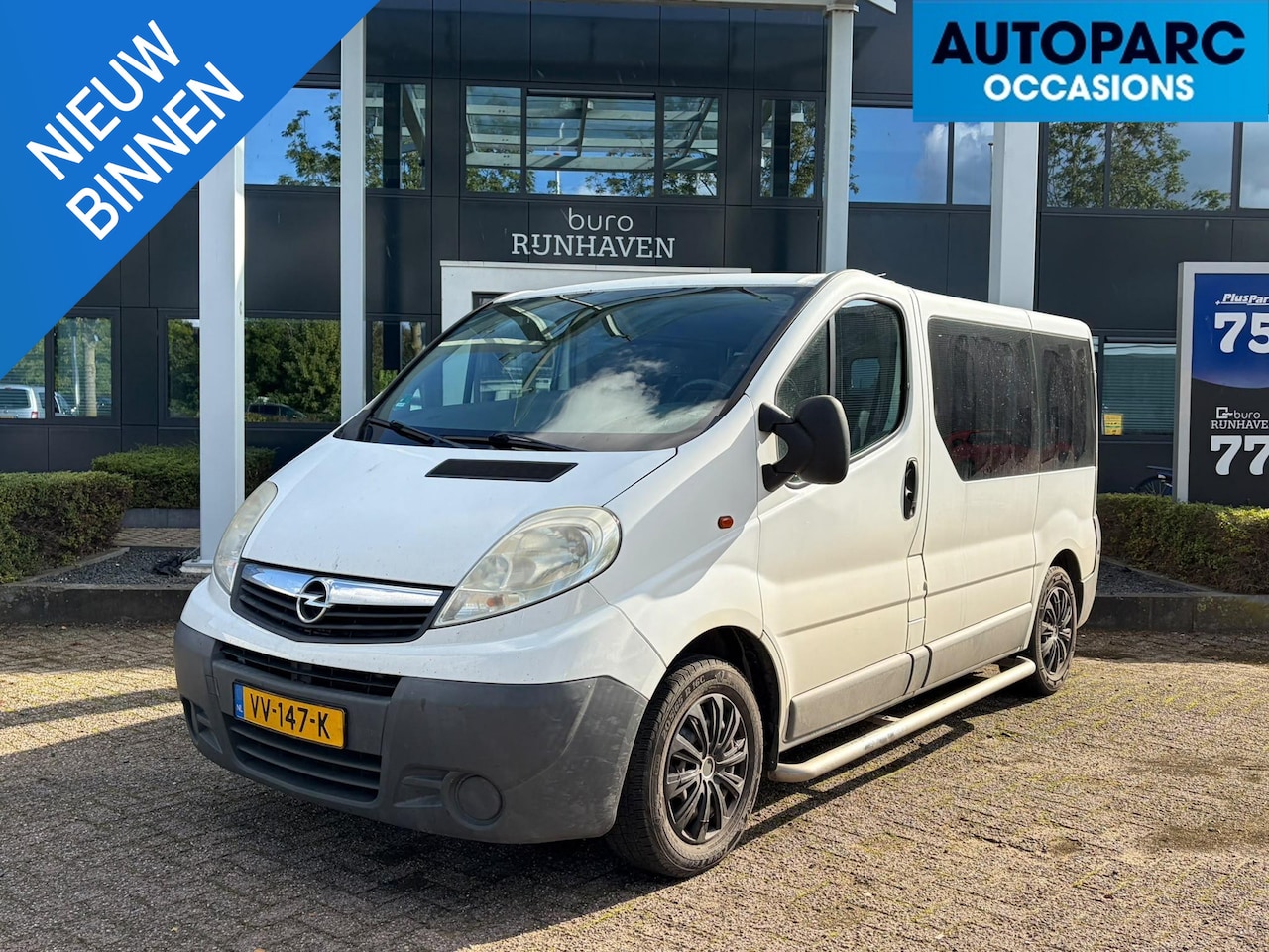 Opel Vivaro - 2.0 CDTI L1H2 DC 2.0 CDTI L1H2 DC , AIRCO, INVALIDELIFT, 6 BAK, 5 PERSOONS OP KENTEKEN, EXPORT !!!! DC , R - AutoWereld.nl