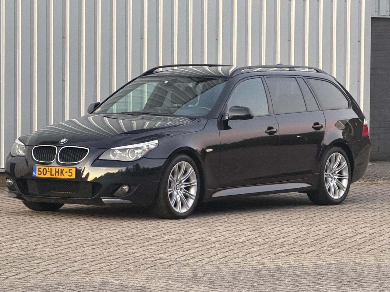 BMW 5-serie Touring - 520i Corporate Lease Business Line Edition II 520i Corporate Lease Business Line Edition II - AutoWereld.nl