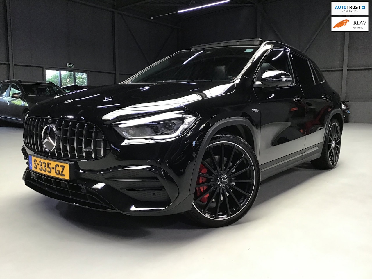 Mercedes-Benz GLA-Klasse - AMG 35 4MATIC I Pano I 360Cam I Sfeer verl. I Multibeam I 21Inch I Trekhaak I Mem. Elec St - AutoWereld.nl
