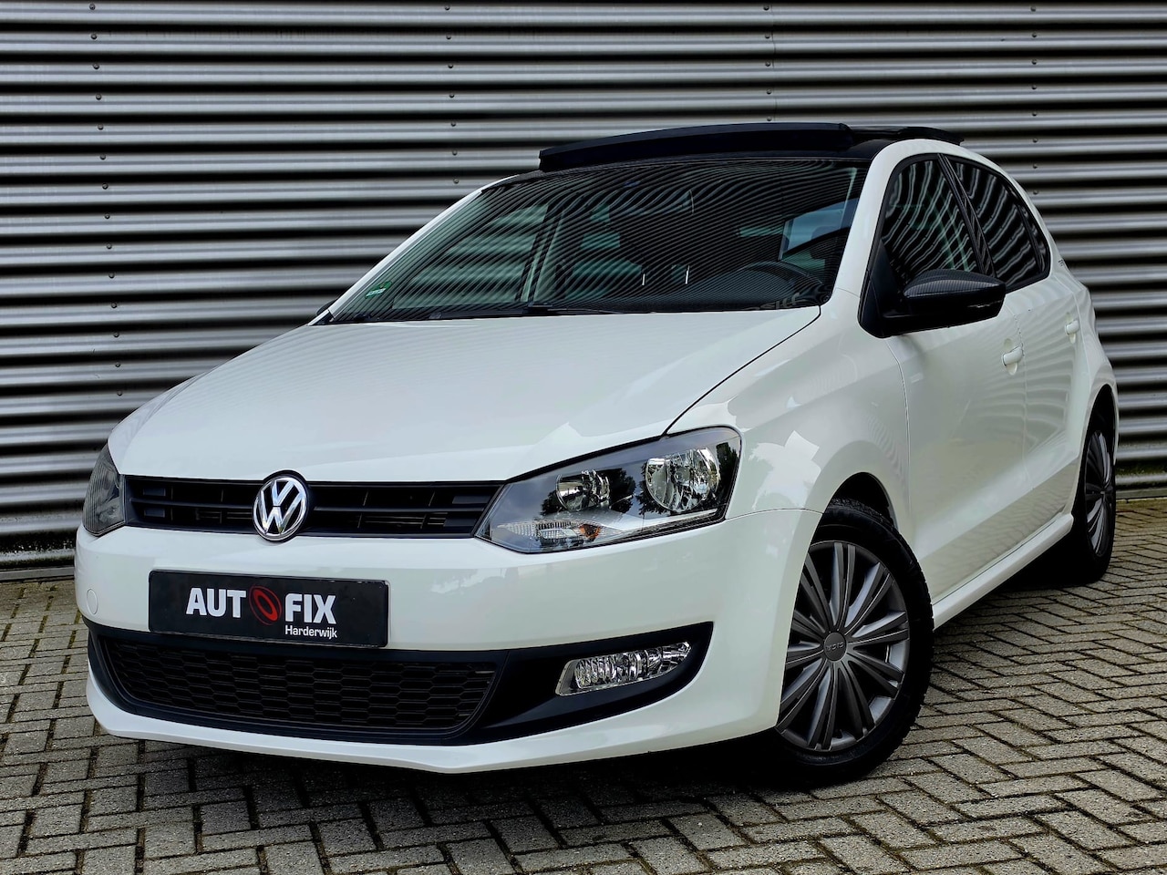 Volkswagen Polo - 1.2 TSI Comfortline / Pano / Led / PDC / Stoelverw - AutoWereld.nl