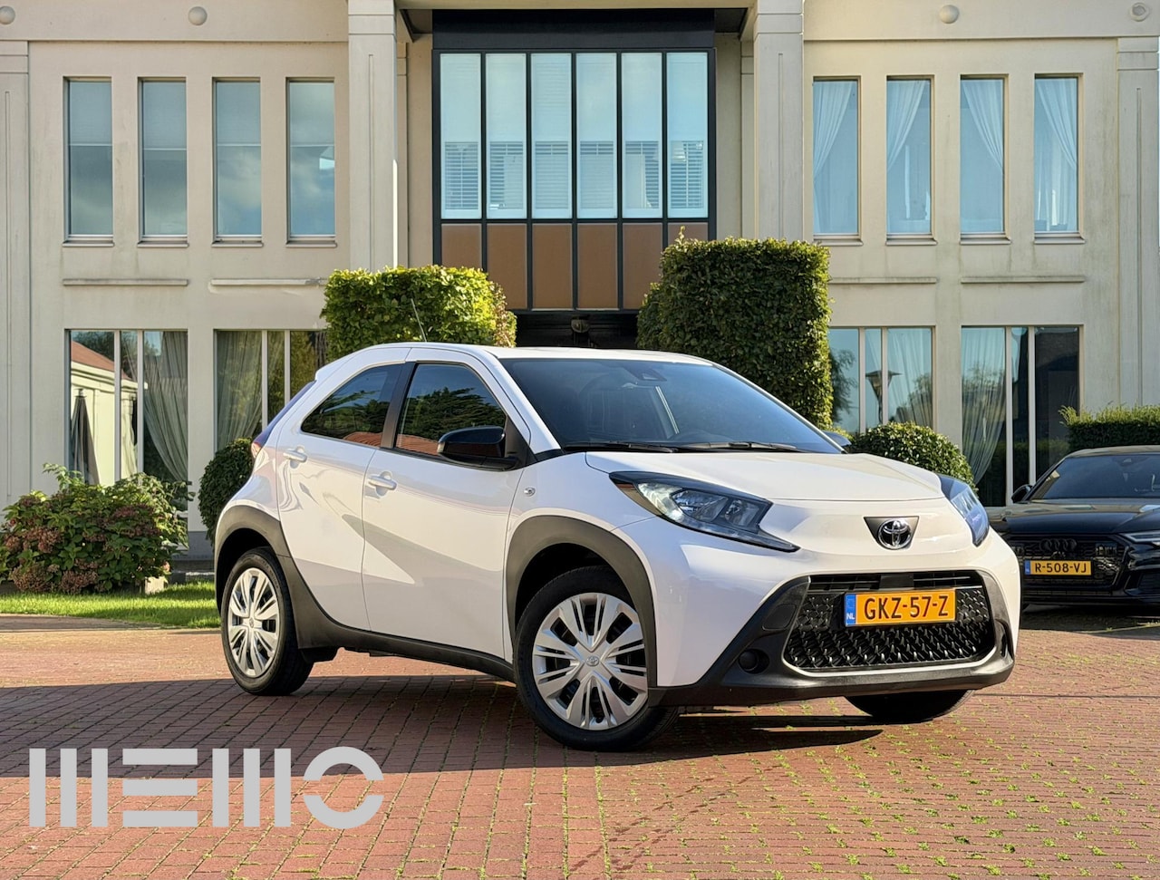 Toyota Aygo X - 1.0 VVT-i S-CVT Play Apple Carplay - Camera - Automaat - AutoWereld.nl