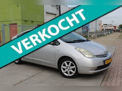 Toyota Prius - 1.5 VVT-i Tech Edition navi camera cruise dealer onderhouden