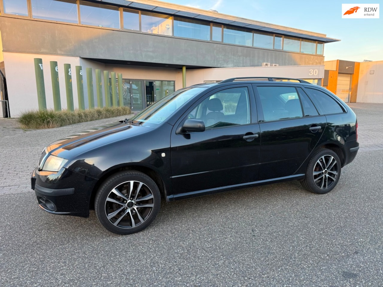 Skoda Fabia - 1.4-16V Ambiente 1.4-16V Ambiente - AutoWereld.nl