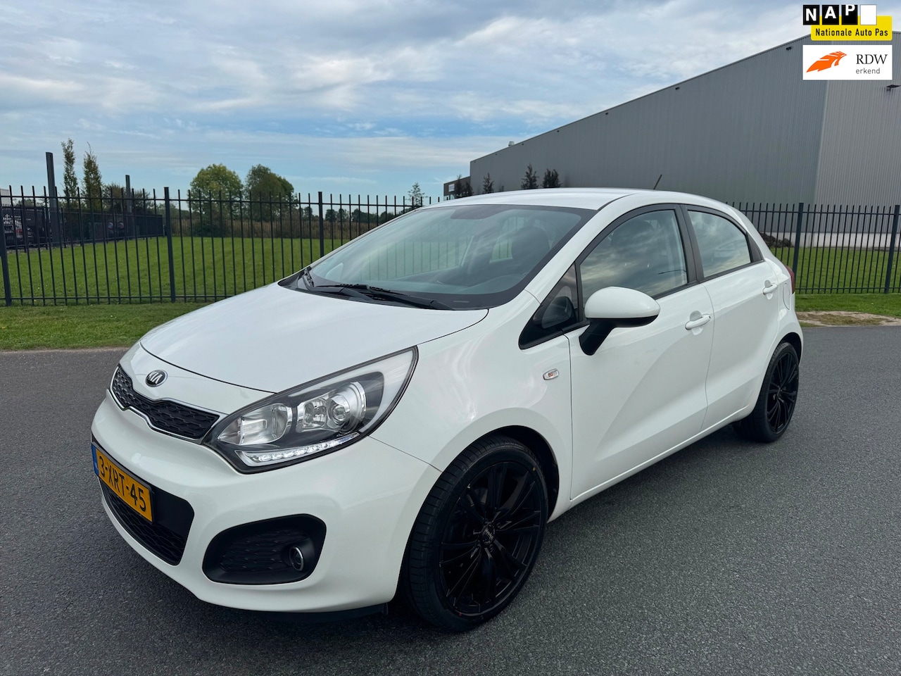 Kia Rio - 1.2 CVVT BusinessLine|Airco|Bluetooth|Bj 2014|Cruise|Led|NAP!!! - AutoWereld.nl