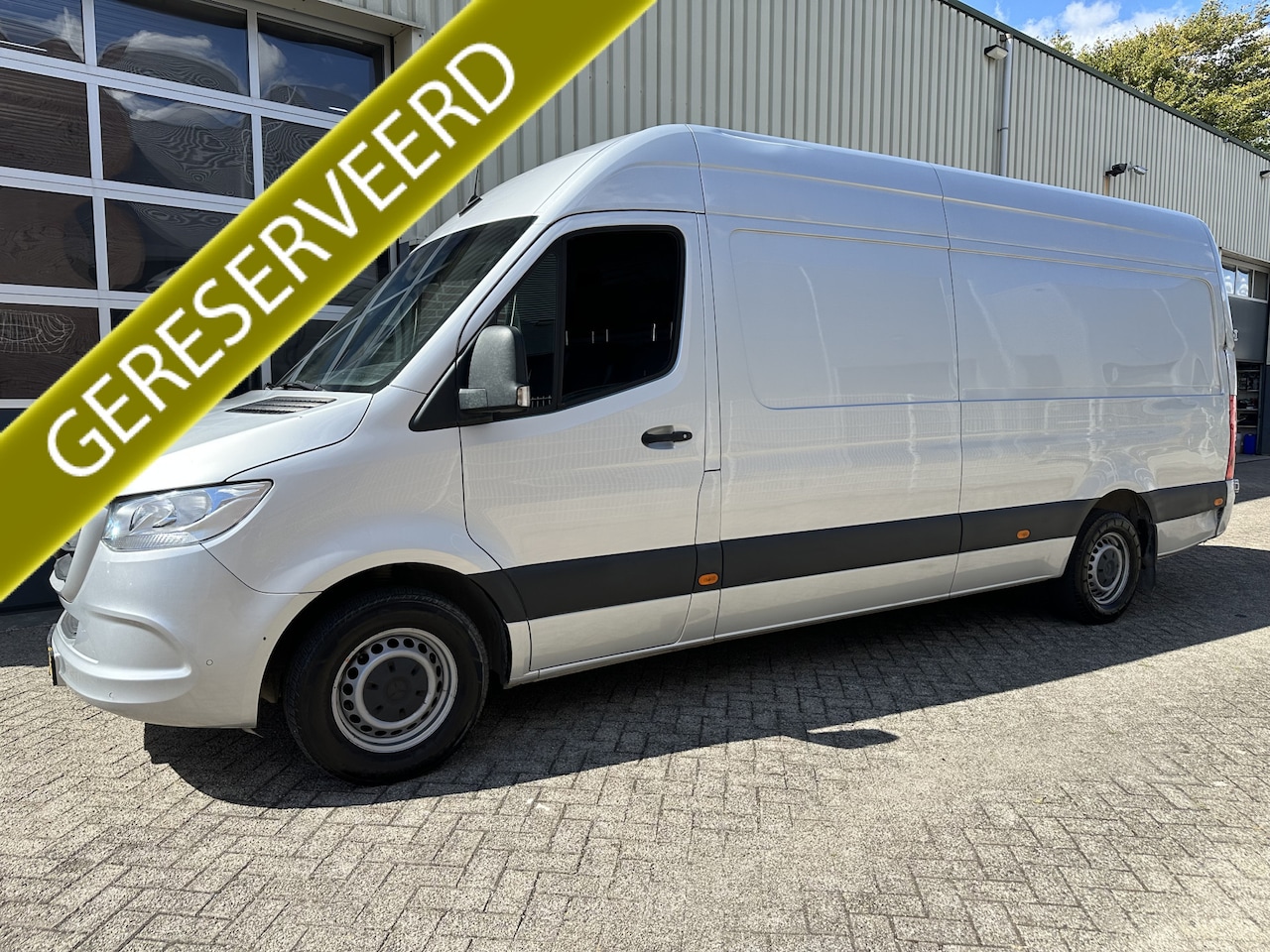 Mercedes-Benz Sprinter - 317 1.9 CDI Aut. L3H3 Airco,Navi,Camera,Enz - AutoWereld.nl