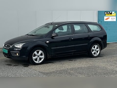 Ford Focus Wagon - 1.6-16V Futura