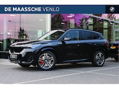 BMW X1 - xDrive25e M Sport Automaat / Panoramadak / Trekhaak / Sportstoelen / M Adaptief onderstel