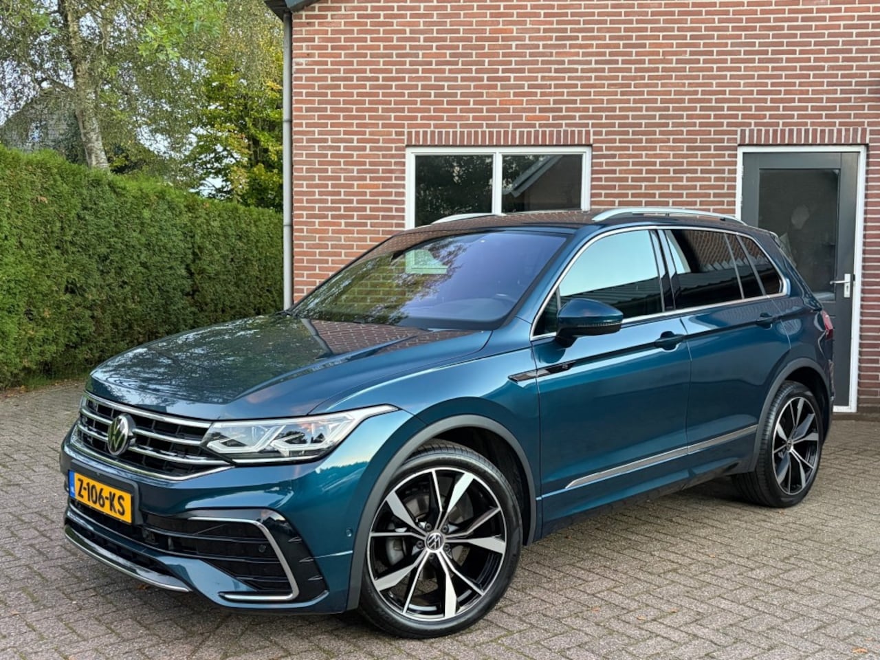 Volkswagen Tiguan - 1.5 TSI R-line PANO IQLIGHT HUD KEYLESS 360CAM - AutoWereld.nl