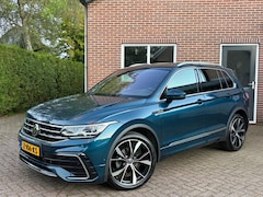 Volkswagen Tiguan - 1.5 TSI R-line PANO IQLIGHT HUD KEYLESS 360CAM
