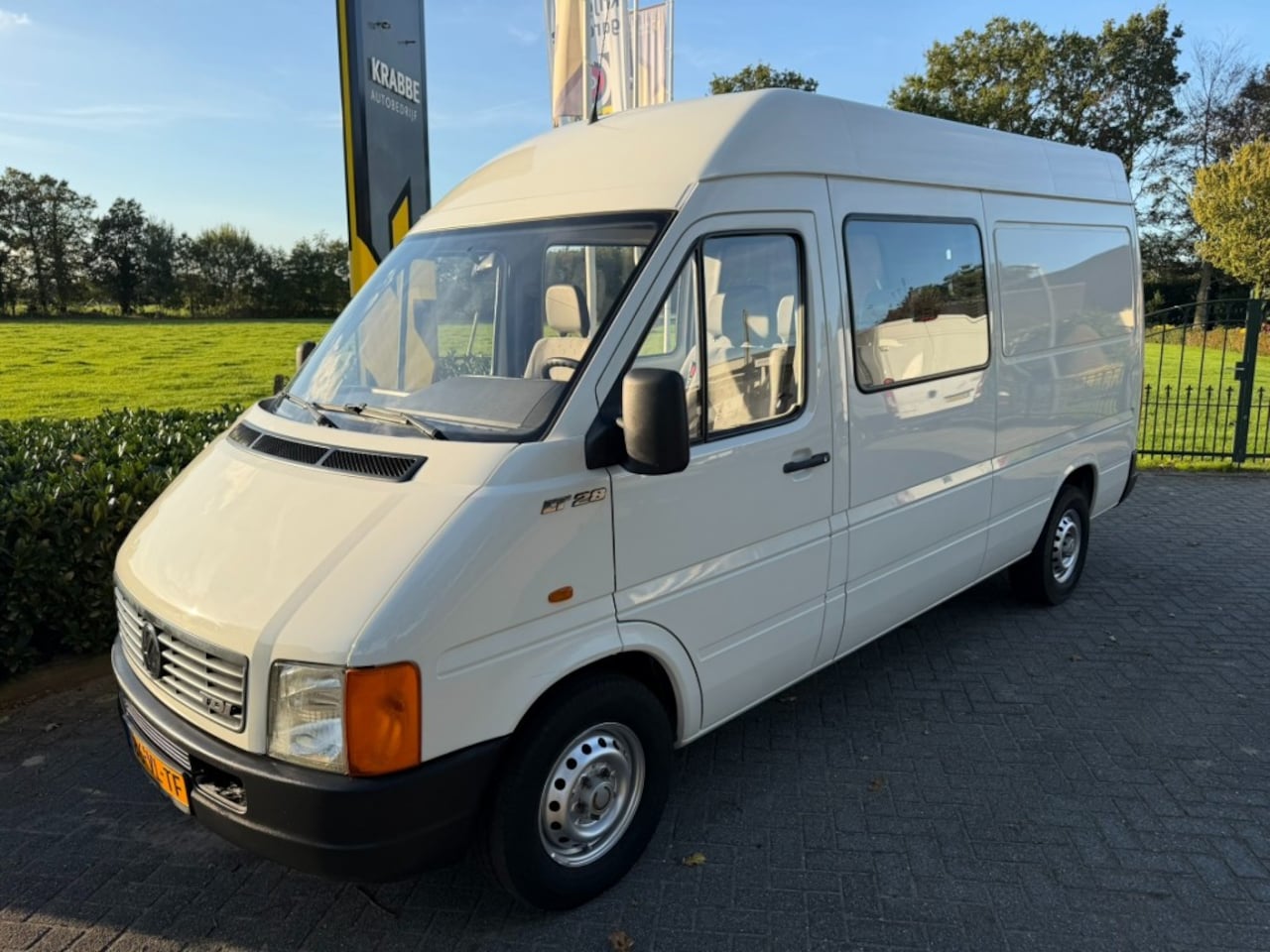 Volkswagen LT - 28 2.5 TDI lang / hoog DC 153000km - AutoWereld.nl