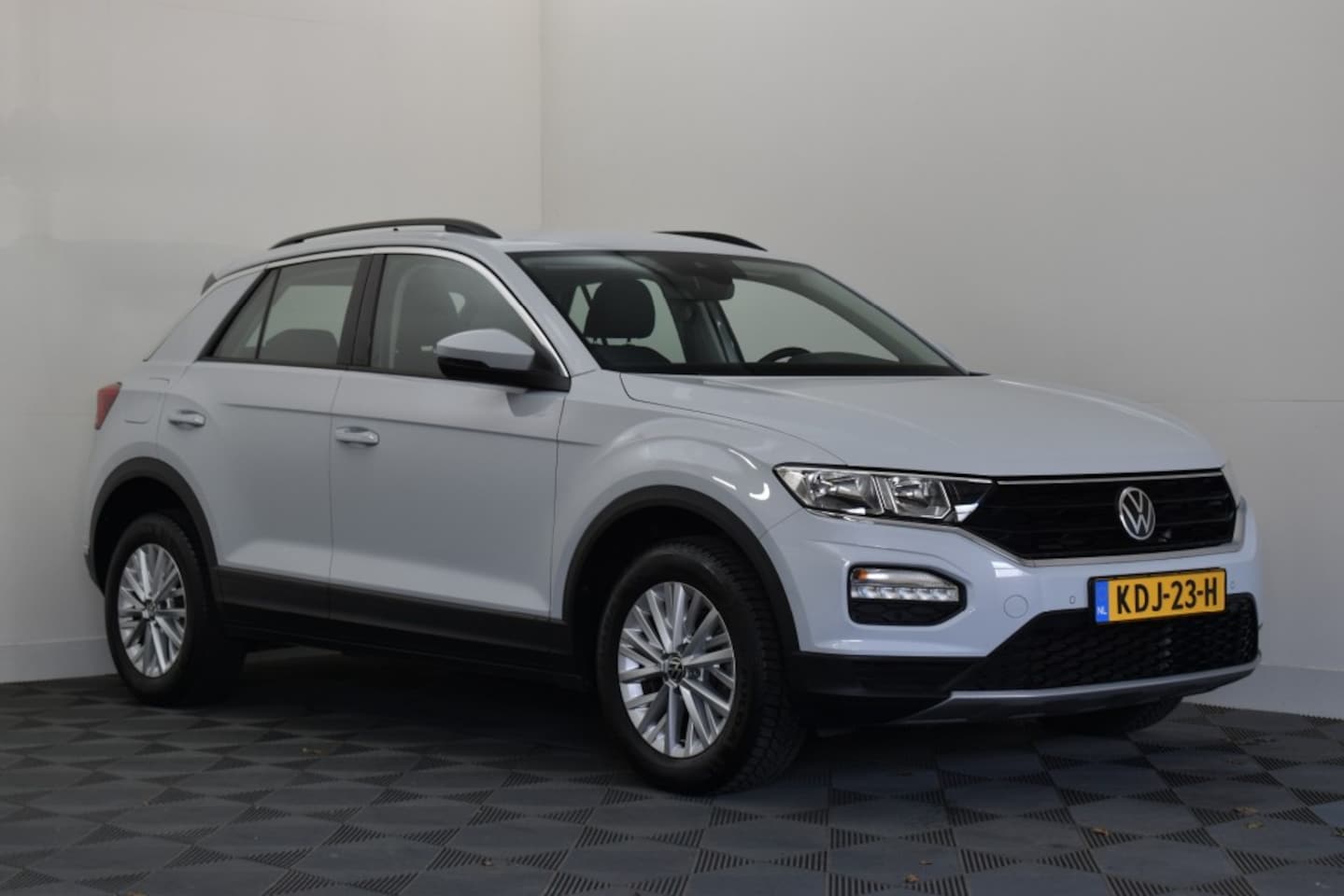 Volkswagen T-Roc - 1.0 TSI Style 1.0 TSI 110PK STYLE - AutoWereld.nl