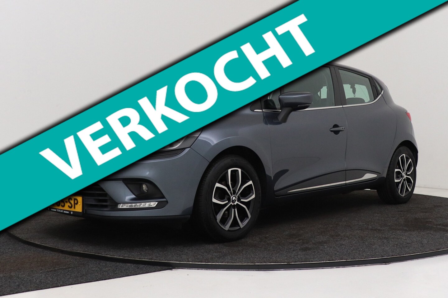 Renault Clio - 0.9 TCe Intens | Trekhaak | Climate Control | CarPlay | Keyless Entry/Start | 88.000 KM! | - AutoWereld.nl