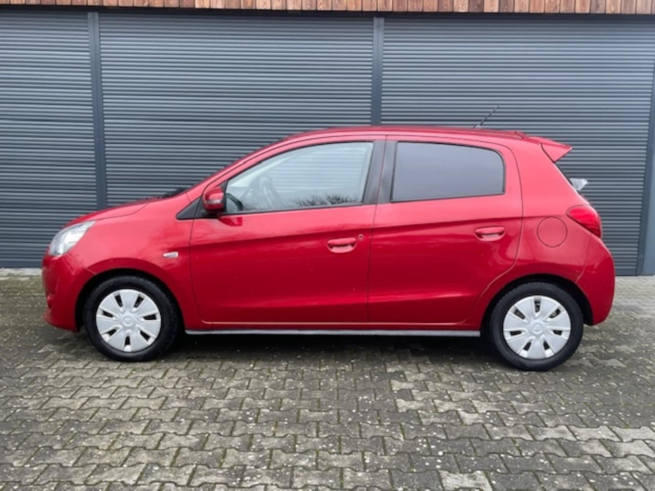 Mitsubishi Space Star - 1.2 MIVEC 80PK Go Intense+ - AutoWereld.nl
