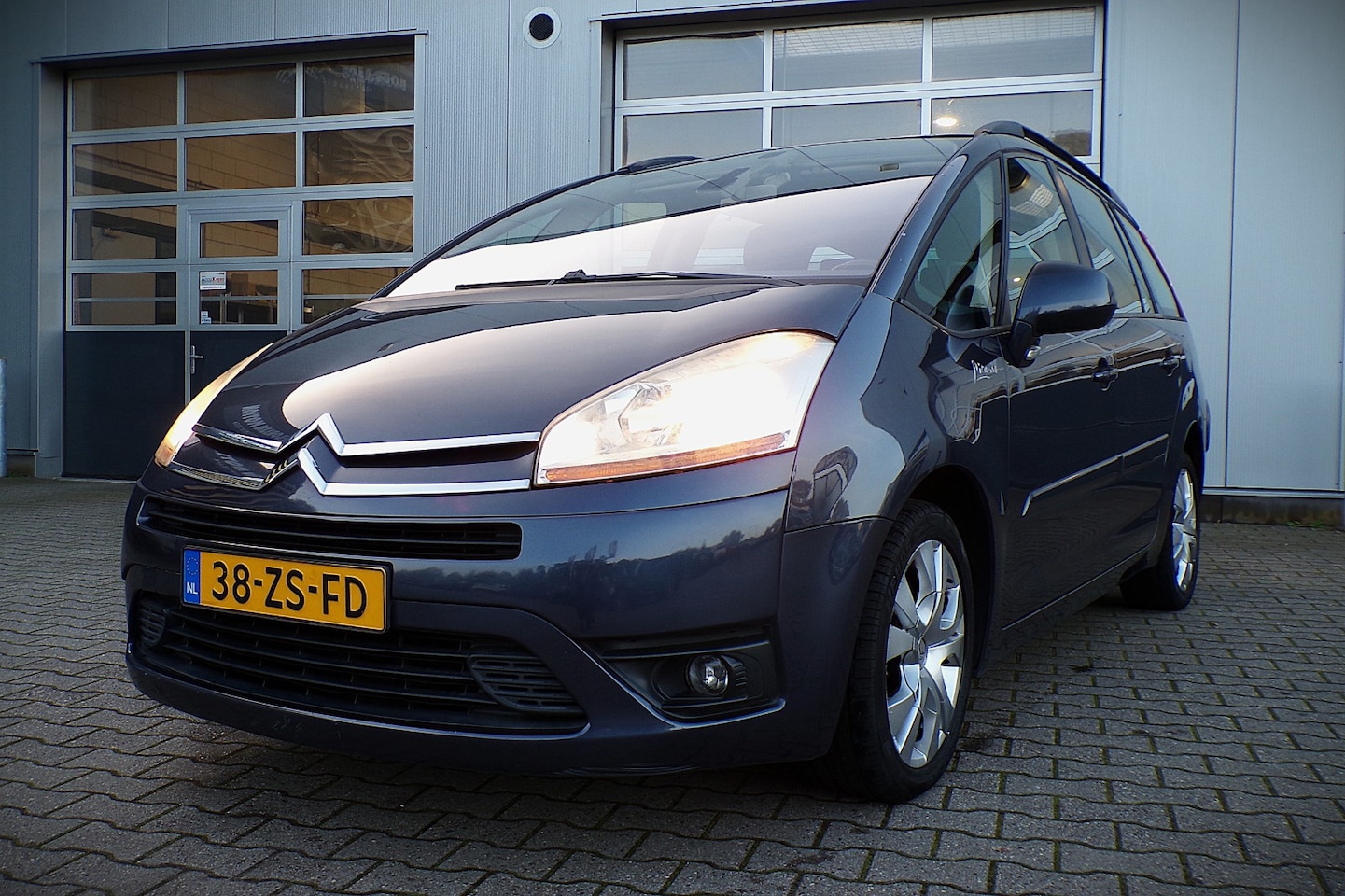 Citroën Grand C4 Picasso - 2.0-16V Ambiance EB6V 7p. 2.0-16V Ambiance EB6V 7p. - AutoWereld.nl