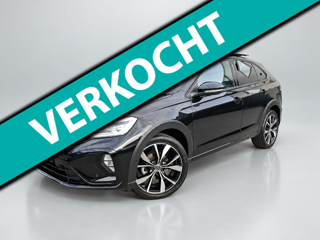 Volkswagen Taigo - 1.0 TSI * Binnen & Buiten R-Line * Panoramadak* AUTOMAAT * 34.000KM! * Navigatiesysteem * - AutoWereld.nl