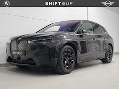 BMW iX - xDrive40 Skylounge | CoPilot | Elektr. Trekhaak | Harman Kardon