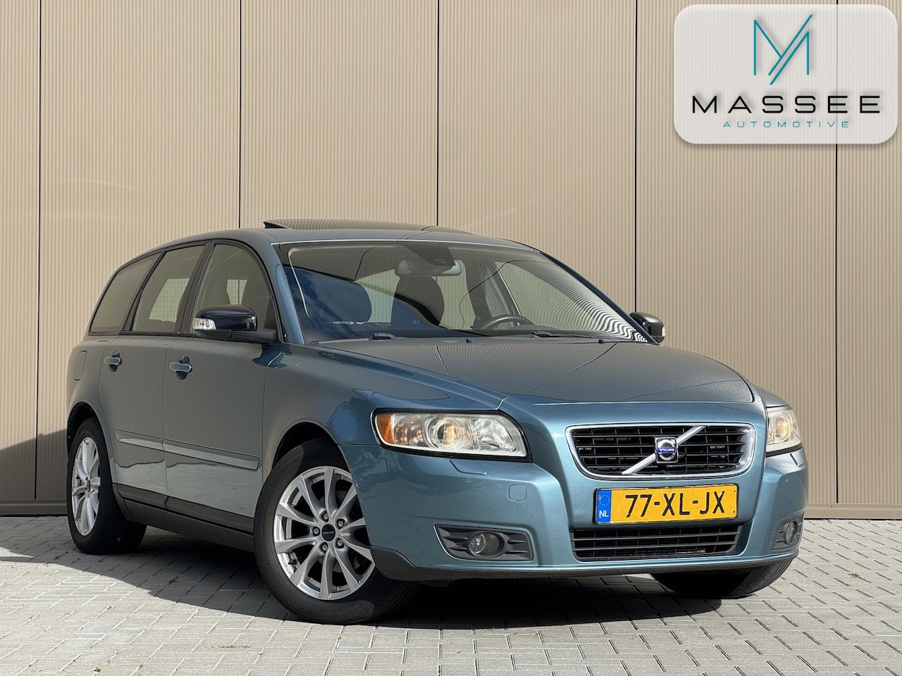 Volvo V50 - 1.8 Edition II AIRCO | PANO | TREKHAAK | NAP - AutoWereld.nl