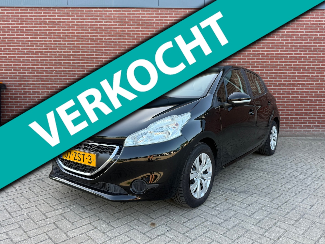 Peugeot 208 - 1.0 VTi Active Nap / 5-deurs / Airco / Elektrische ramen / - AutoWereld.nl