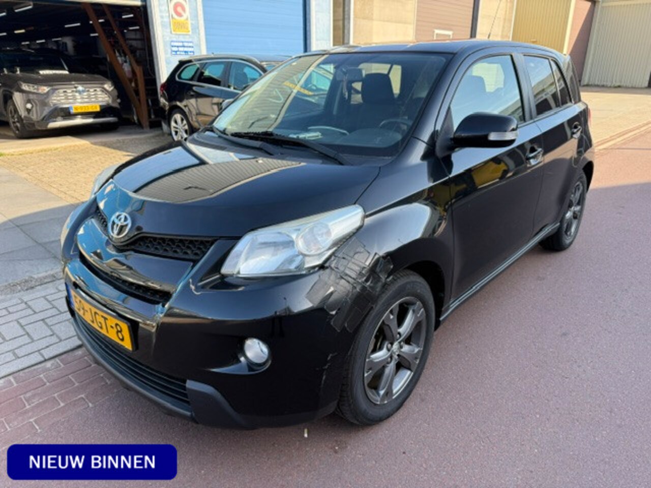 Toyota Urban Cruiser - 1.3 VVT-i Dynamic 2009 NAP 82.590km Navigatie Luxe uitvoering met diverse gebruikerssporen - AutoWereld.nl