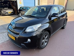 Toyota Urban Cruiser - 1.3 VVT-i Dynamic 2009 NAP 82.590km Navigatie Luxe uitvoering met diverse gebruikerssporen