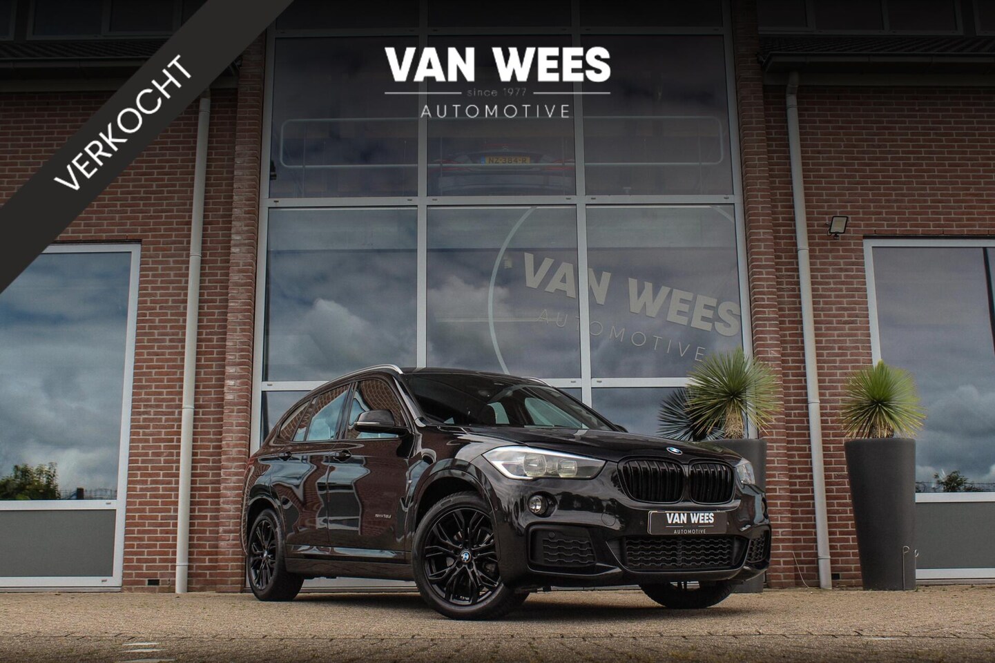 BMW X1 - sDrive18d Centennial High Executive M Sport | 2e eigenaar | Keyless entry | M Sportstuur | - AutoWereld.nl