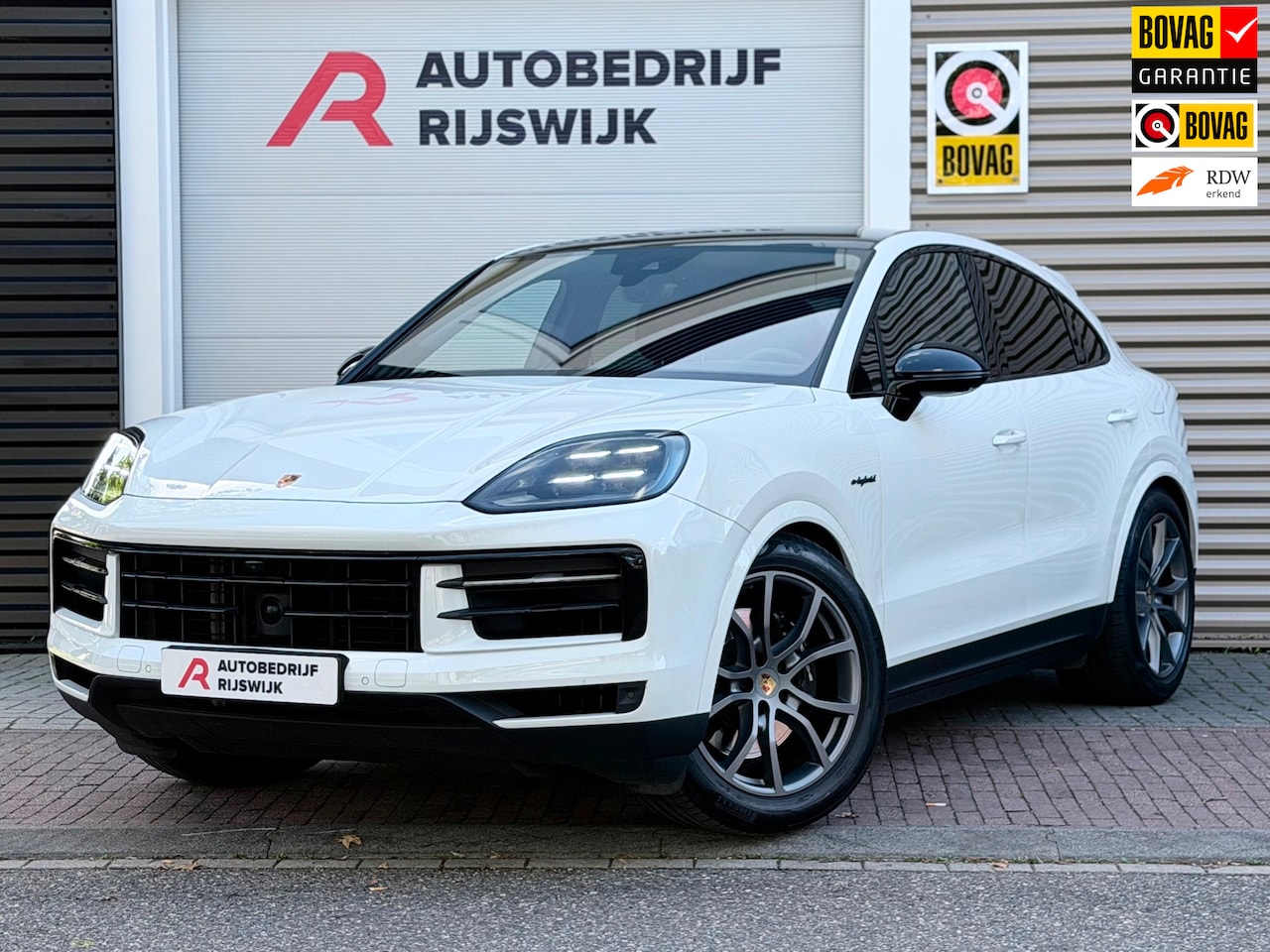 Porsche Cayenne Coupé - 3.0 E-Hybrid Pano/360/Bose/Memory - AutoWereld.nl