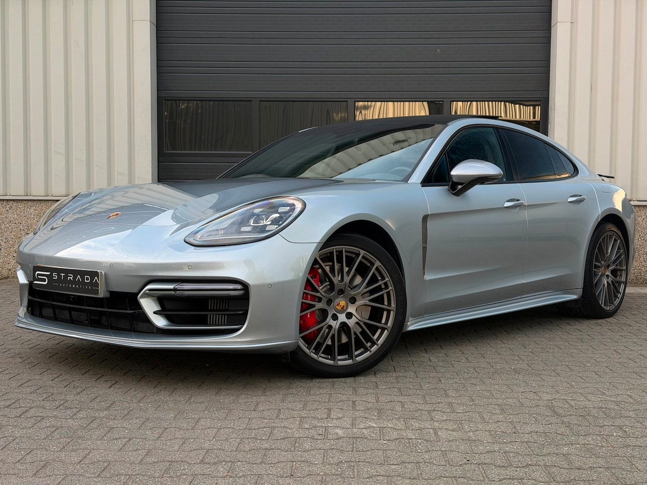 Porsche Panamera - 4 E-Hybrid Platinum Edition| 462 PK |Pano | BOSE | Sport Chrono | 360° | Achterasbesturing - AutoWereld.nl