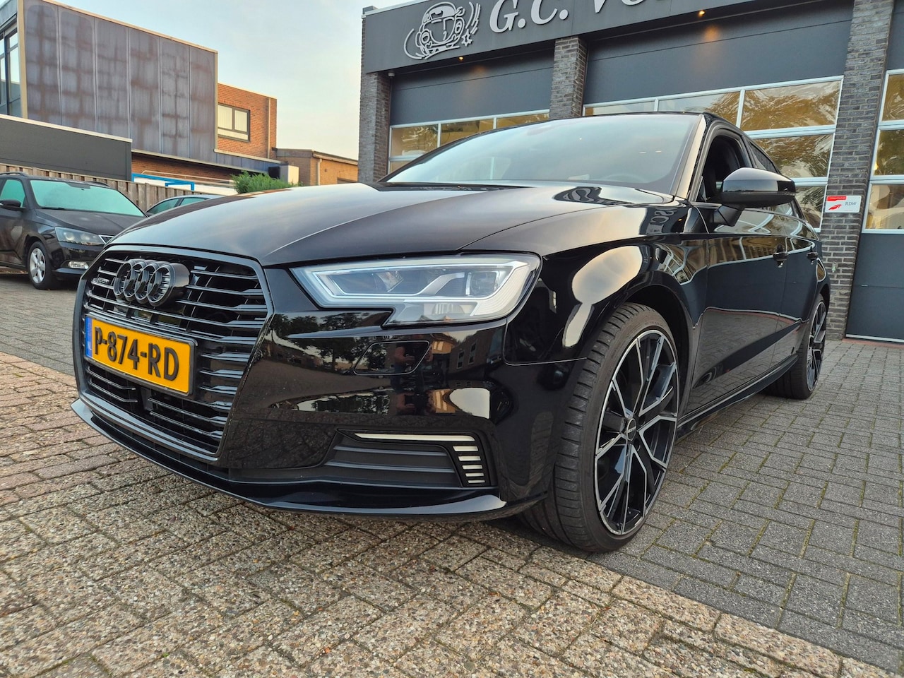 Audi A3 Sportback - 40 e-tron Advance Sport s-line - AutoWereld.nl