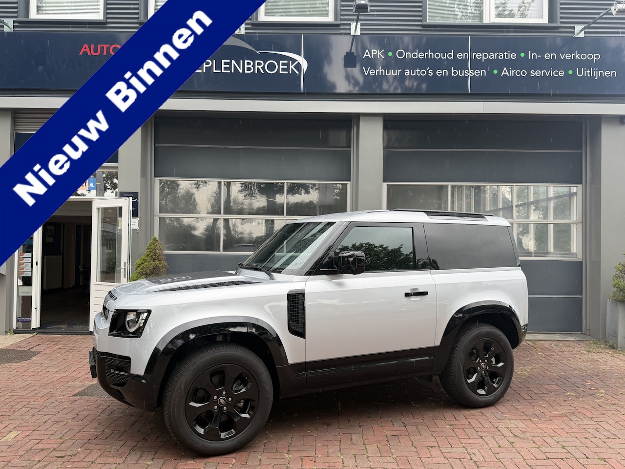 Land Rover Defender 90 - 3.0 D200 MHEV S Grijskenteken uit 2021 km 125.000 - AutoWereld.nl