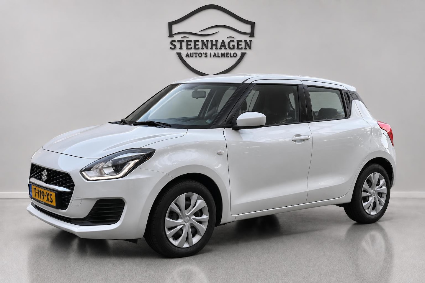 Suzuki Swift - 1.2 Comfort Smart Hybrid 1.2 Comfort Smart Hybrid, Apple carplay - AutoWereld.nl