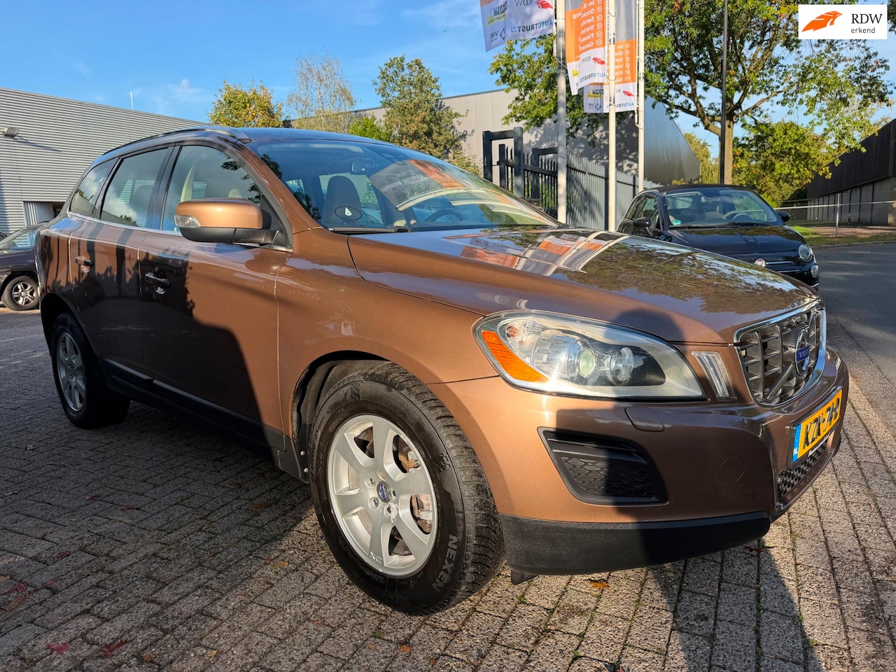 Volvo XC60 - 3.0 T6 Momentum nwe apk, 2e eigenaar, dealer onderhouden 170.079 km , mooie echte perfect - AutoWereld.nl