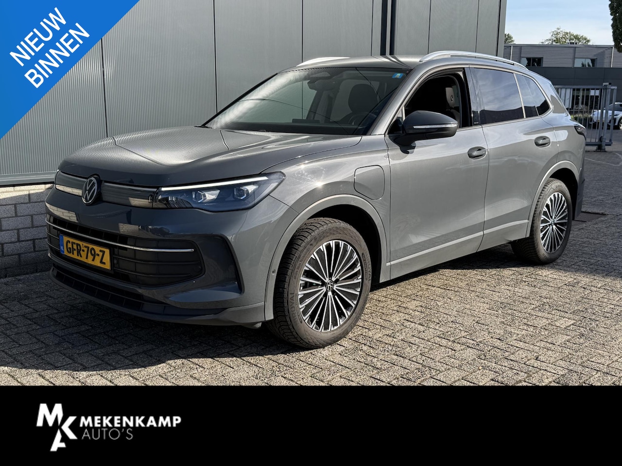 Volkswagen Tiguan - 1.5 eHybrid Life Edition 18"/Trekhaak/Stoel + stuurverwarming/Matrix LED/Camera/Adaptieve - AutoWereld.nl