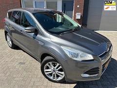 Ford Kuga - 1.6 / Airco / PDC / Cruise / Clima / NAP