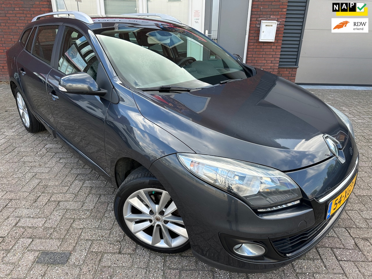 Renault Mégane Estate - 1.2 TCe Expression / Navi / Clima / Cruise / NAP - AutoWereld.nl