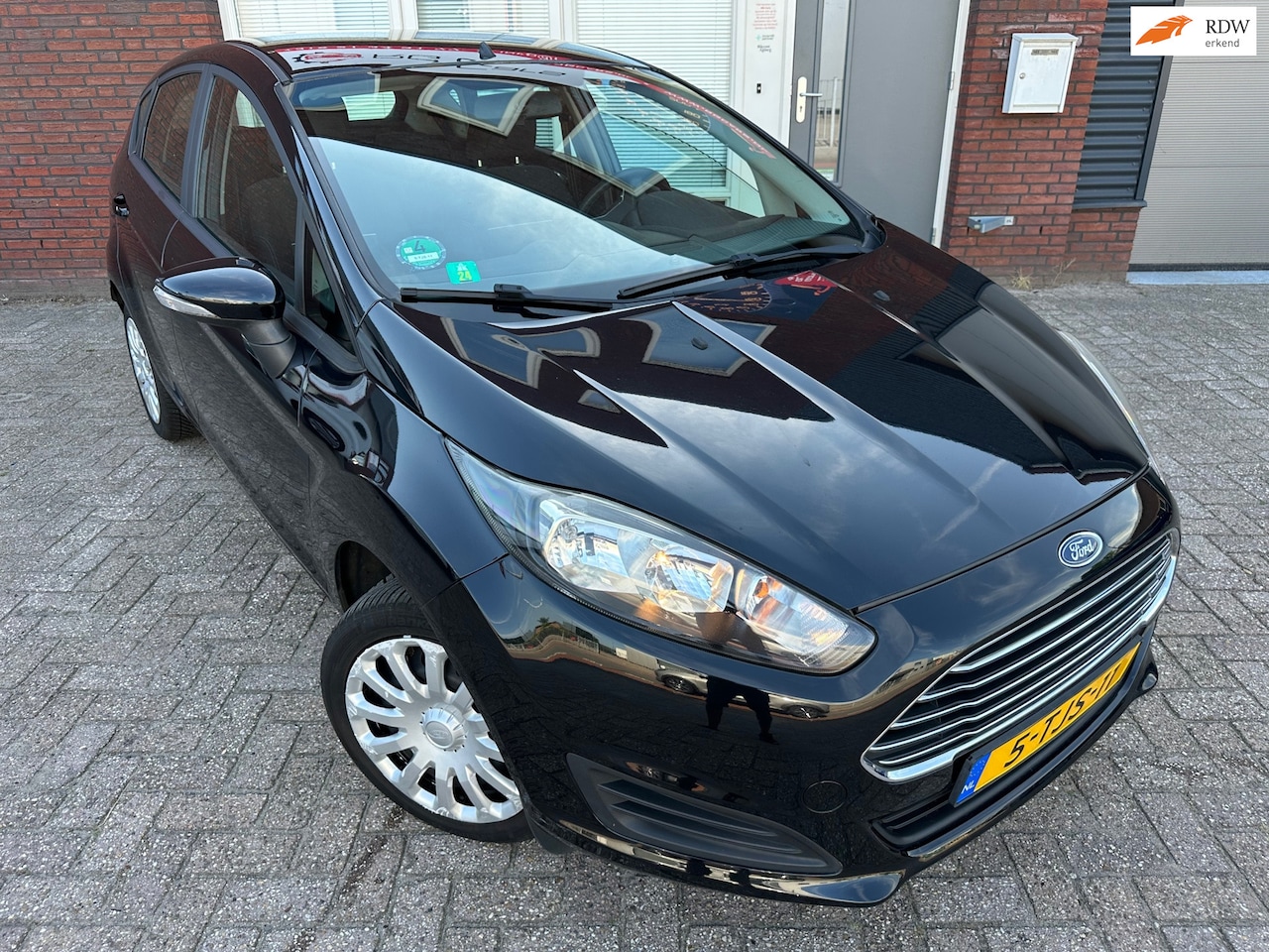 Ford Fiesta - 1.0 Style / Airco / 5DRS / NAP / Riem vv - AutoWereld.nl