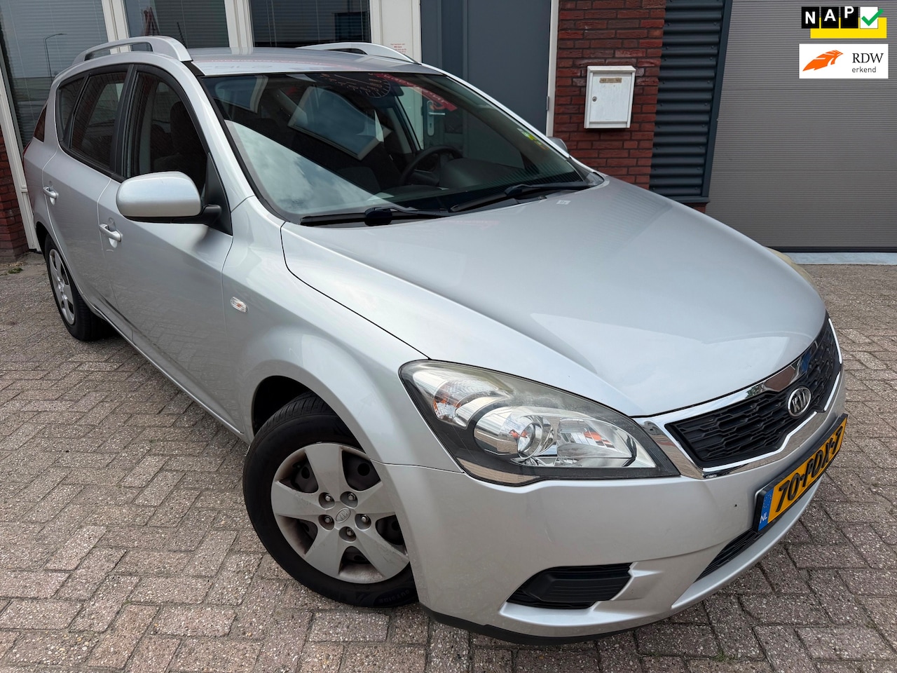 Kia Cee'd - 1.4 CVVT X-tra / Airco / 5DRS / AUX / NAP - AutoWereld.nl