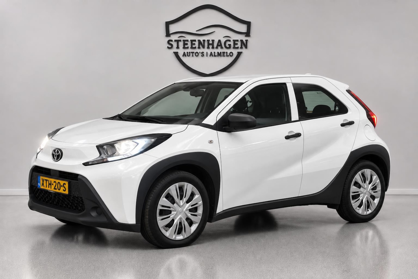 Toyota Aygo X - 1.0 VVT-i MT met Apple carplay - AutoWereld.nl