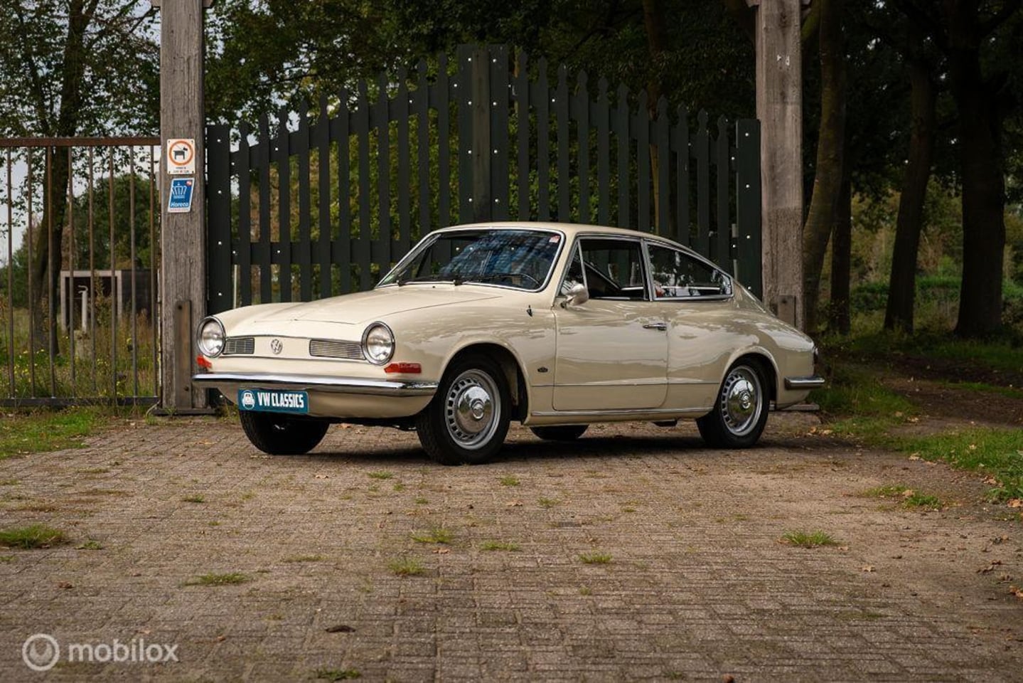 Volkswagen Karmann Ghia - Touring Coupé 145 - AutoWereld.nl