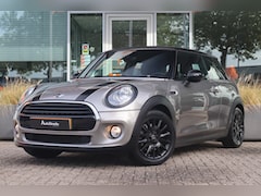 MINI Cooper - 1.5 136pk | Navi | Stoelverwarming | Parkeersensoren | Union Jack | Airco |