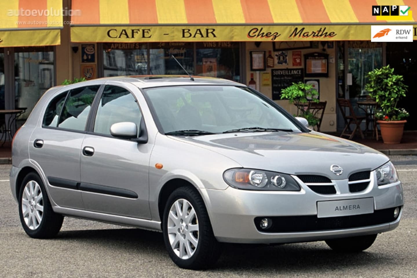Nissan Almera - € 2150,-1.5 Visia 5dr Aircondition Katalysator Apk - AutoWereld.nl