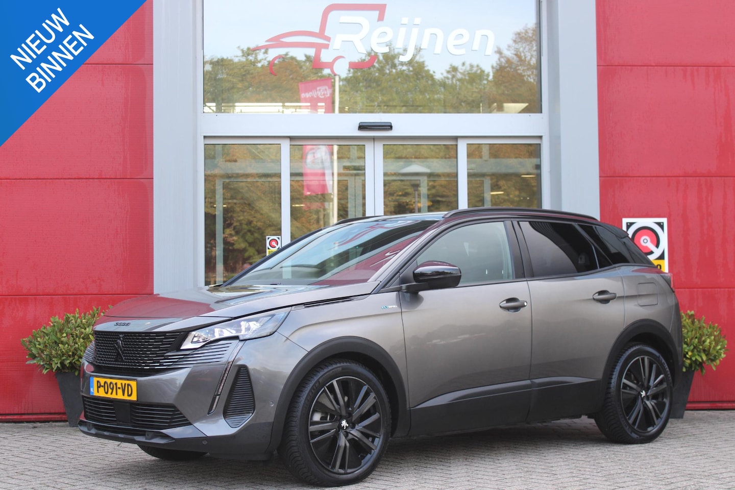 Peugeot 3008 - 1.6 HYbrid 225PK GT PACK BUSINESS BLACK PACK | AFNEEMBARE TREKHAAK | ADAPTIVE CRUISE CONTR - AutoWereld.nl